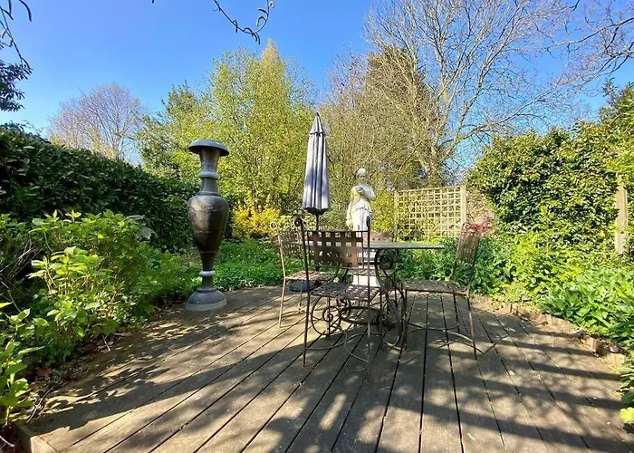 Prieure De La Chesnaie X Melrose * Saint-Vigor-le-Grand