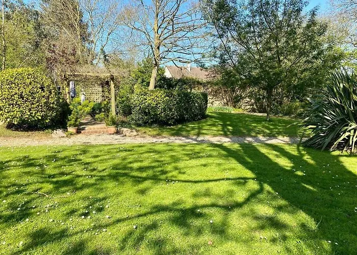 Prieure De La Chesnaie X Melrose *